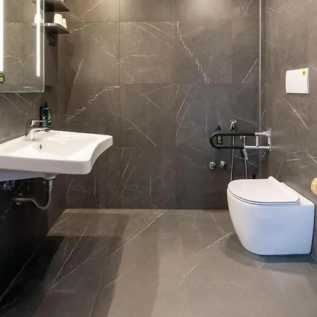 B&B Hotel Roma Tuscolana San Giovanni-2